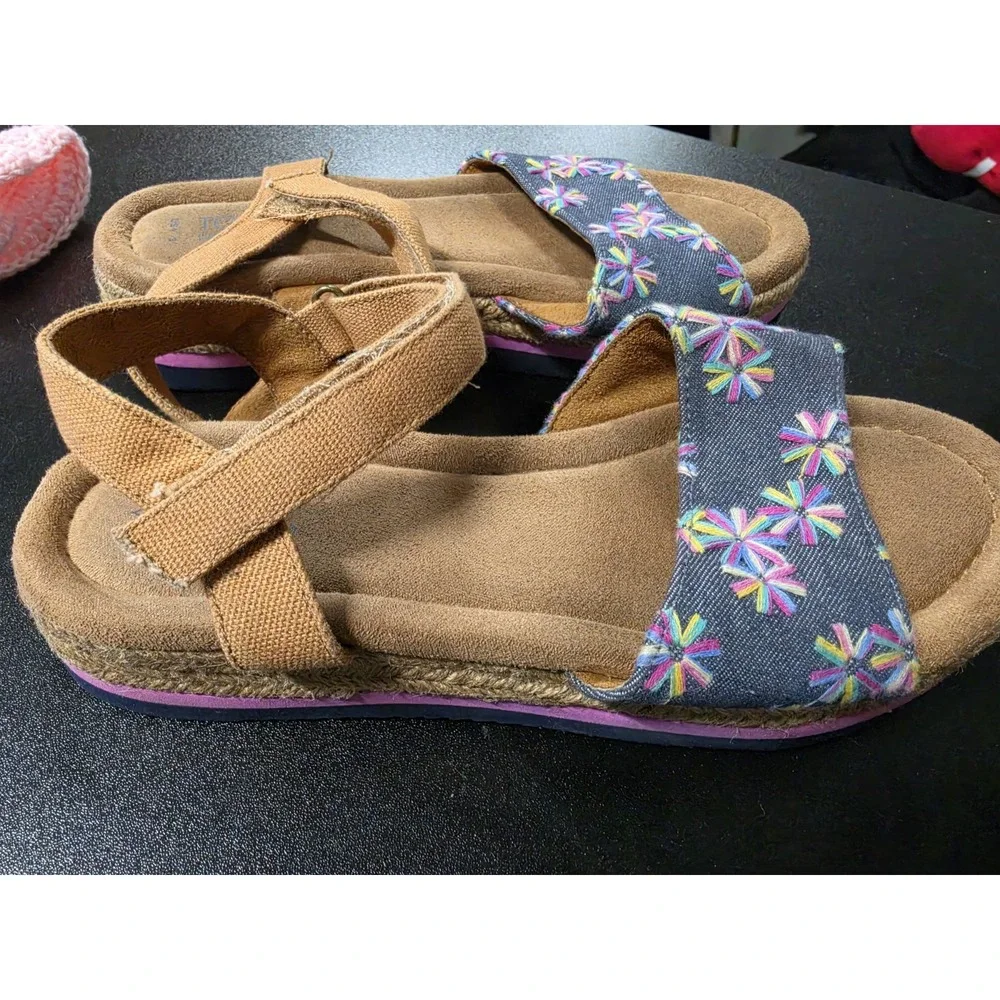 Toms abby platform